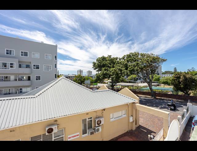 2 BEDROOM APARTMENT TO LET IN CLAREMONT UPPER
